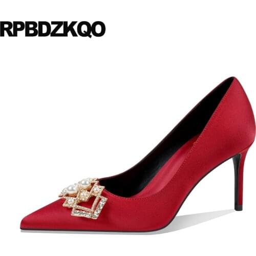 Pointed Toe Bridal Scarpin Bridesmaid Pumps Metal 8cm Silk Diamond Rhinestone High Heels Wine Red Pearl Ladies Satin Dress Shoes