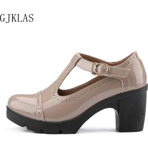 Womens Platform Shoes Brogues Carved Patent Leather Big Size Women Heels Wedding Shoes Bride Block Heel Womens Dress Shoes