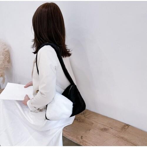 2021 INS Fashion Women Black and White Shoulder Bags Elegant Female Underarm Bags Faux Fur Handbag Furry Fluffy Tote Bags