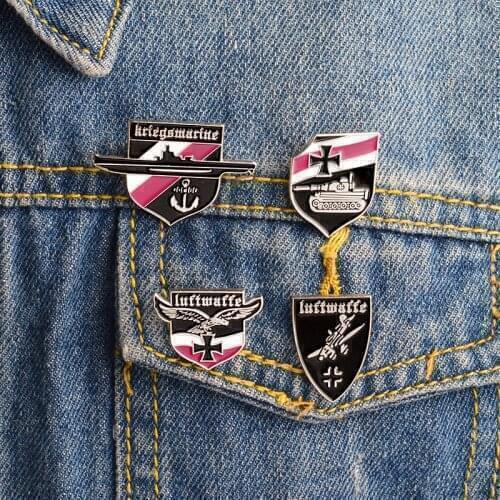 4pcs/set WWII Brooch German luftwaffe bomber Eagle Kriegsmarine Battleship Warship Tank Pins Enamel Lapel Pin Badge Men Jewelry