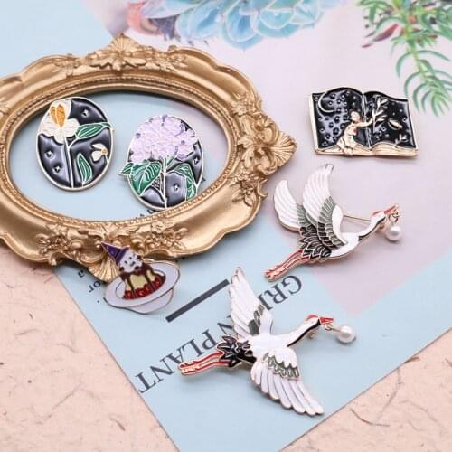 Animal Design Plant Flower Brooches Enamel Cute Jewelry Pins Fashion Retro For Women Party Christmas Gifts Decoration