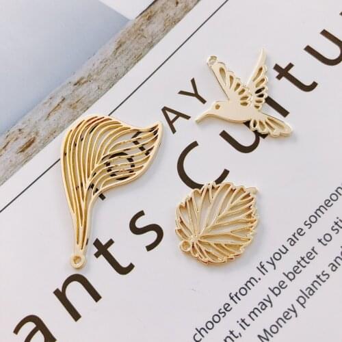 Four pieces / lots of leavesbirdsk goldbead capsearingsfashion jewelryconnectorsfor jewelrymakingjewelry makingsuppliesOther