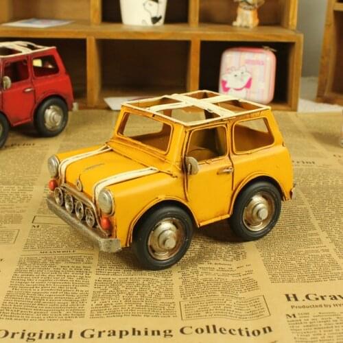 Desktop Decoration Vintage Iron Metal Craft Car Shape Pen Holder Brush Pot Model Hand Made Birthday Gift Miniatures