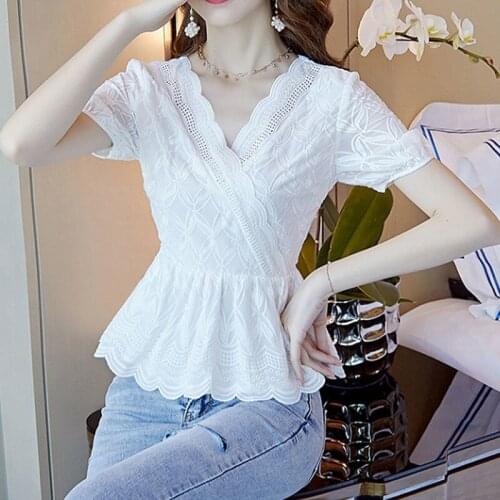 Woman 2021 Summer New Fashion V-Neck White Blouses Korean Style Casual Lace Short Sleeve Shirts Women Tunic Blouses Tops Q403