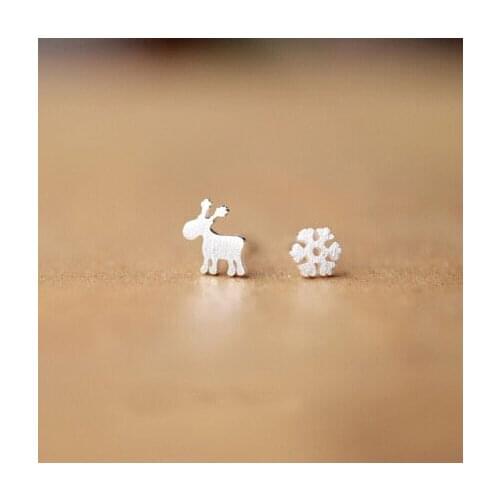 2021 New Arrival Silver Color Stud Earring Snow Jewelry Christmas Cute Deer Stud Earring For Lady Distribution