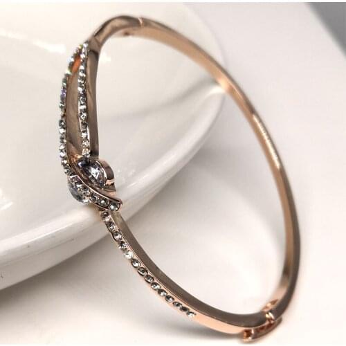 Rose color crystal bangle made in china fashion jewellery popular trendy bangle fancy girls bangle