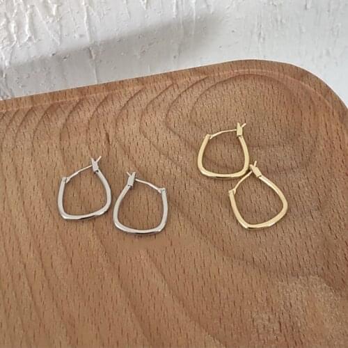 Korean New Metal Round Small Hoop Earrings For Women Fashion Cute Gold Silver Color Punk Earring Minimalist Jewelry Brincos 2021