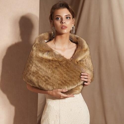 2019 In Stork Women Fur Capes Champagne Wedding Bolero Faux Fur Stole Bridal Jacket Formal Shrug Walk Beside You Cape De Mariage