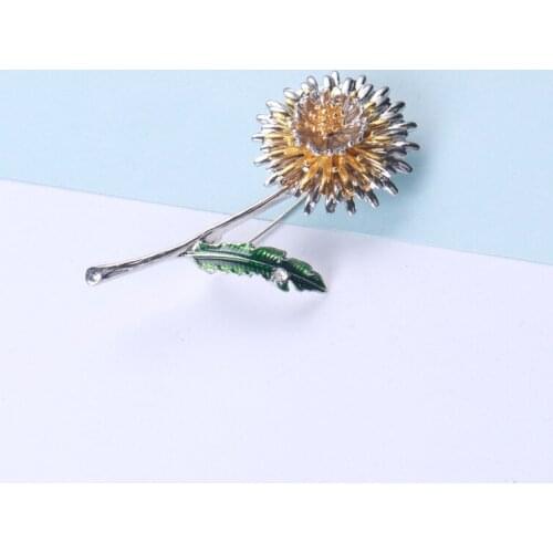 New simple natural dandelion corsage, ladys coat shirt pin pin factory direct sale