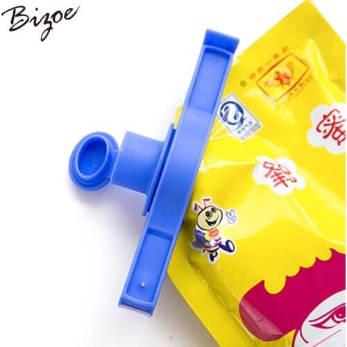 4PCS PP utility clip food storage bag with sprinkler powder bag clip fresh plastic kitchen utensils color random