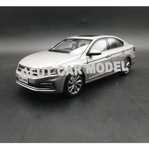 1:18 Scale Alloy Toy 2019 BORA Model Of Childrens Toy Car Original Authorized Authentic Kids Toys