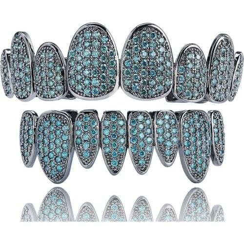 Hip Hop Fang Vampire Teeth Grillz Top Bottom Set for Men Micro Pave Cubic Zirconia Bling Iced Out Rapper Jewelry Cosplay Props