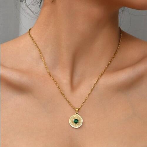 Necklaces Specially Designed for Women Handmade Necklaces Gold Color Chain Round Green Stone Pendant To Send Friends Party Gifts