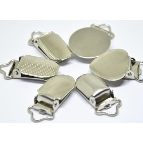 Metal Pacifier Clips Suspender Clasp Rack Loop Baby Dummy Holders Round Dot Heart Garment DIY Accessories Plastic Insert 20pc