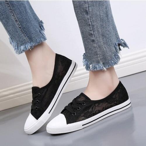 Woman Flats Lace Black White Sneakers Women Fashion 2020 Trainer Woman Vulcanize Shoes Ladies Sneakers Fashion Females Shoes