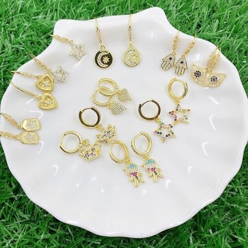 Lucky Eye Blue Zircon Hand Stud Earrings Small Evil Eye Fatima Earrings for Women Girls Fashion Jewelry