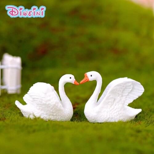 Simulation Love White Swan Miniature Figurine cartoon Birds toy Figure animal model DIY Accessories Doll House Resin Decoration