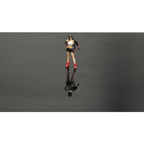 1/64 Resin Die-casting Woman Wearing Short Skirt Car Scene Doll Model Decoration Scene Layout Collection Decoration Toy