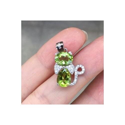 Natural green peridot gem pendant S925 silver Natural olivine Pendant Necklace trendy elegant Cute cat girl party gift jewelry