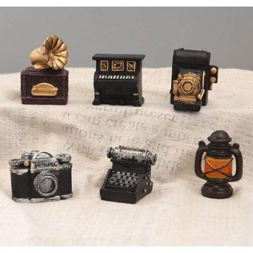 2018 New Arrival Retro Resin Ornaments Bedroom Study Office Desktop Mini Retro Decoration Home Decoration Resin Material-60220