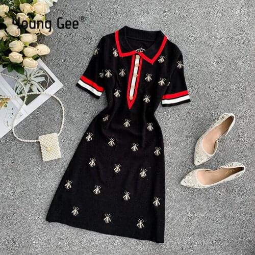 Young Gee New 2019 Summer Autumn Sweater Dress Women Knited Short Sleeve Fashion Designer Runway Embroidery Bee Mini Dresses