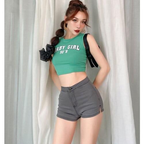 Women Letter Graphic Print Sleeveless Crop Tank Tops 90s Summer Casual Cute Crop Top Tee Shirts Y2K Clothes Green