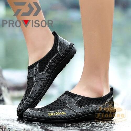2022 New Unisex DAWA Fishing Shoes Outdoor Climbing Non-slip Shoes Quick Dry Breathable Fishing Wading Shoes Large size 38-50