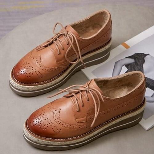 Womens genuine leather platform flats lace-up oxfords square toe carving british style casual sneakers square toe retro shoes