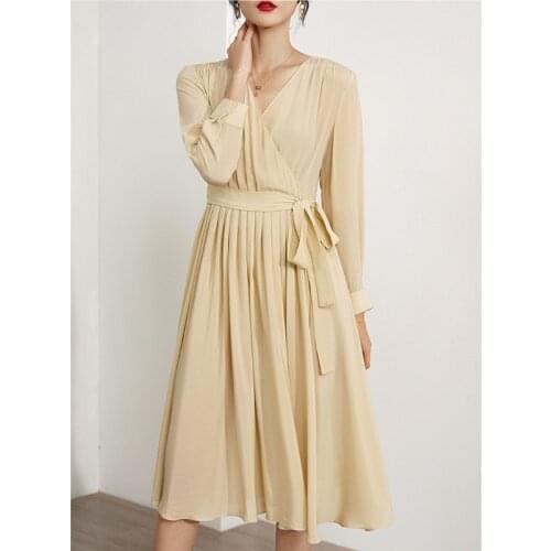 Autumn silk long-sleeved dress 2021 new tea break dress with waist waist mulberry silk French long dress solid color