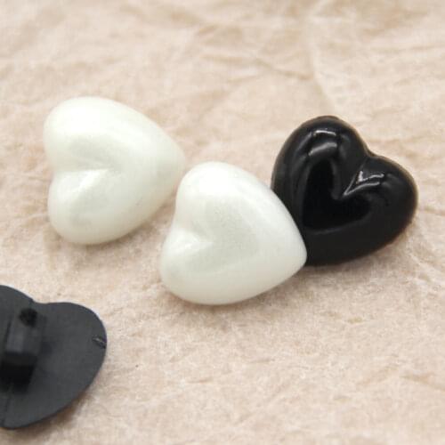 HENGC 13mm White Heart Plastic Pearl Women Buttons For DIY Crafts Clothes Decorations Shirt Wedding Sewing Accessories Wholesale