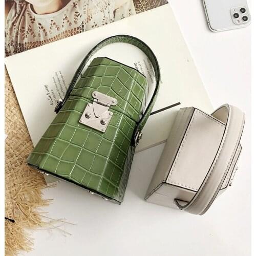 Minority design box retro female new crocodile leather fashion shoulder slung portable perfume bag advanced