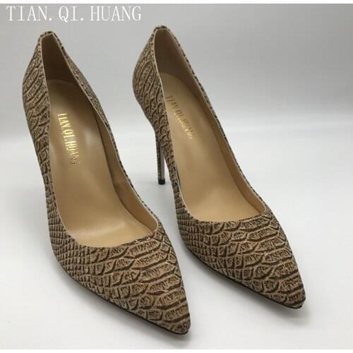 TIAN.QI.HUANG Pumps