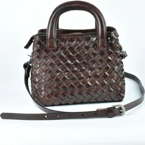 Autumn and winter new retro first layer vegetable tanned cowhide woven messenger bag Sen women style Japanese small square bag