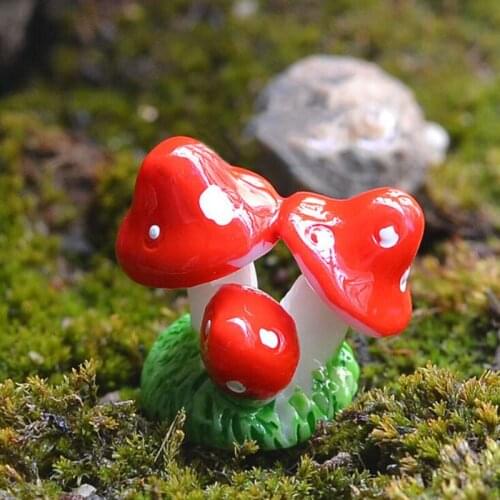 Terrarium Figurines Decor DIY doll Cute Red Mini Mushroom Resin Crafts Fairy Garden Miniatures Garden Ornament Decoration