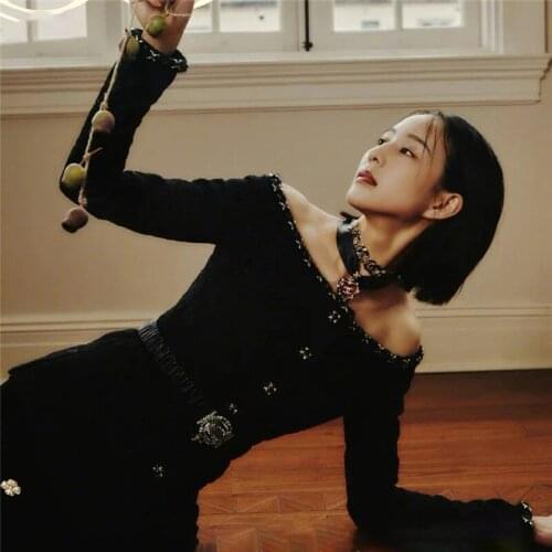 Autumn and Winter New Style Dark Pattern Jacquard Ladies Style Coat One-shoulder Short Coat Women