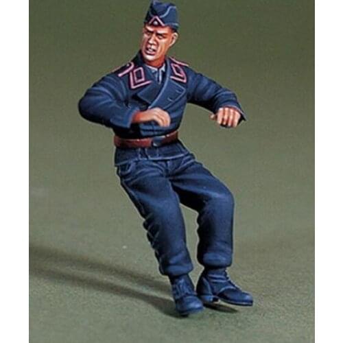 1/35 Scale Unpainted Resin Figure Panzer crew on board ( right ) collection figure