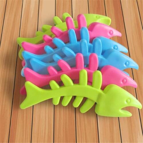 1Pcs Cute Pet Dog Toys Rubber Resistant To Bite Clean Teeth Chew Training Toy for Pet Small Dog Puppy Pet Supplies Juguete Perro