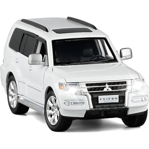 1/32 Pajero V97 SUV Alloy Diecast Model Toy Off-road Vehicle With Light Shock Absorption Wheel Can Turn Pajero Models For Child