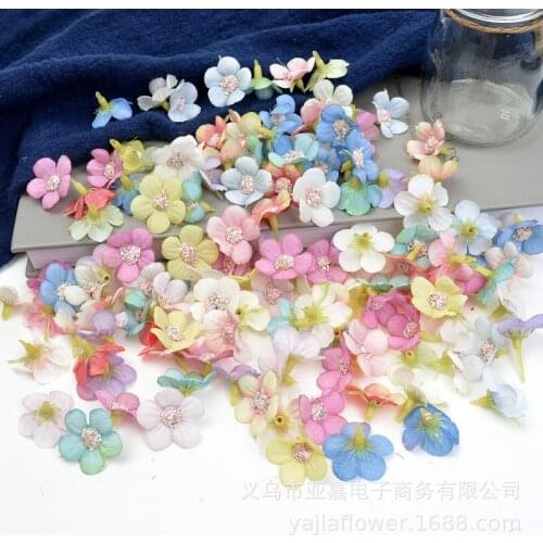 100Pcs/lot 2cm Tiny Flower Silk Daisy Head DIY Wedding Home Decorative Accessories Simulation Wreath Fake Flowers Daisy