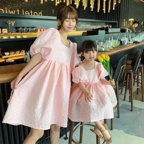 Family Matching Clothes Summer Mom Girls Dress Korean Solid Puff Sleeve Cute Dress For Mother And Daughter Mommy And Me Clothes