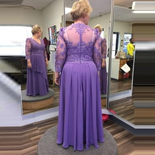 Light Purple Mother The Bride Dresses Appliques Beautiful Lace V-neck Sheer Long Sleeves Bridal Guest Gowns Double Eleven