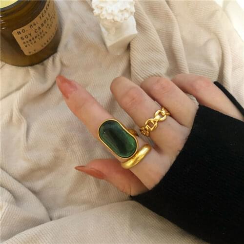 Yangliujia New 2021 Metal Green Crystal Ring Retro Fashion Elegant Temperament Punk Opening Ring Women Jewelry Accessories
