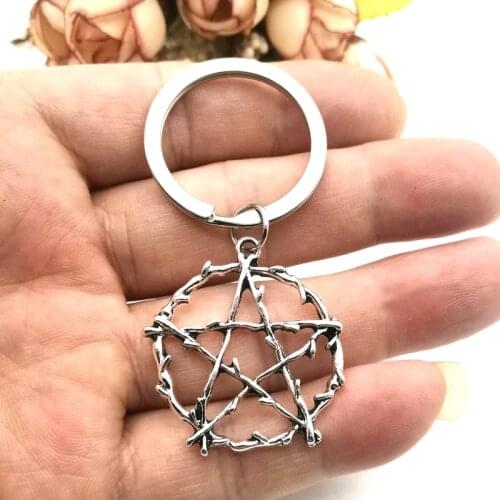 Neo Gothic Pendant Keychain Maiman Star Men and Women Car Keychain Geometric Shape Keychain Jewelry