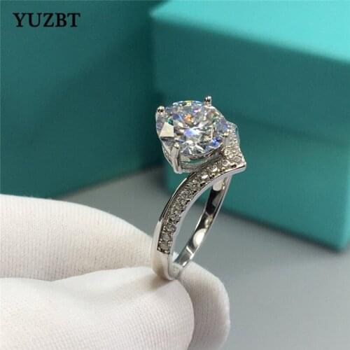 YUZBT 18K White Gold Plated 1-2 Carat Excellent Cut Diamond Test Past Gemstone D Color Moissanite Crown Ring Wedding Jewelry