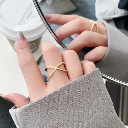 2020 New Arrival Simple Classic Metal Geometric Cross Ring For Women Shiny Crystal Jewelry Fashion Oorbellen