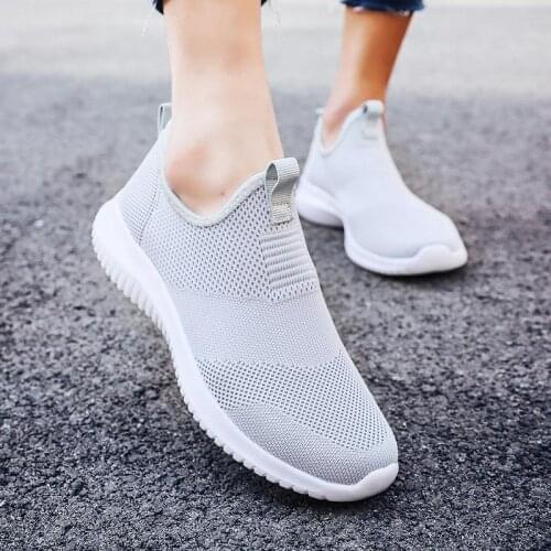 Big Size Summer Slip on Sports Shoes for Women Sport Sneakers Men Running Shoes Woman Gray Basket Femme 2021 Toning Tennis A-592