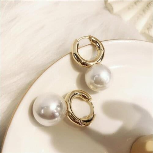 2019 New Baroque Round Imitation Pearl Vintage Ring Gold Color Minimalist Geometric Personality Exaggerated earring Trendy New