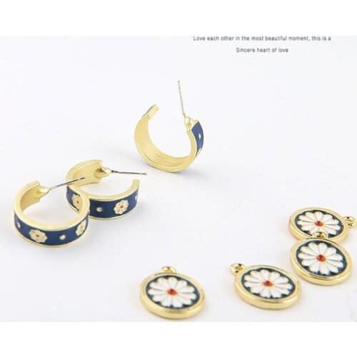 6pcs retro Alloy daisy flower square round C-shaped earrings statement Geometric stud earrings For women DIY jewelry material