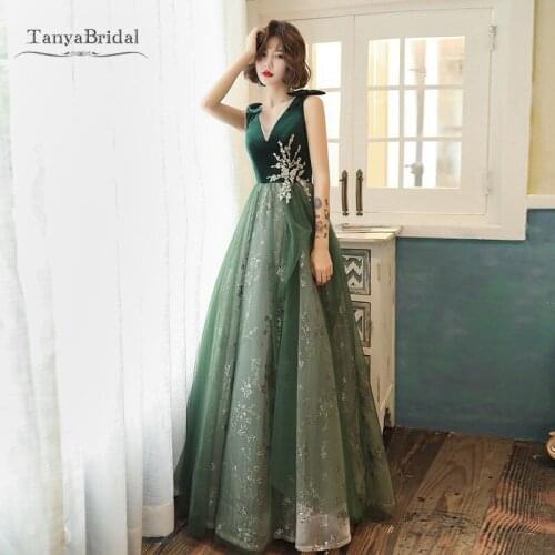 Green Prom Dresses 2020 A Line V Neck Long Prom Gown With Gold Lace Appliques Bling Bling Formal Evening Dress