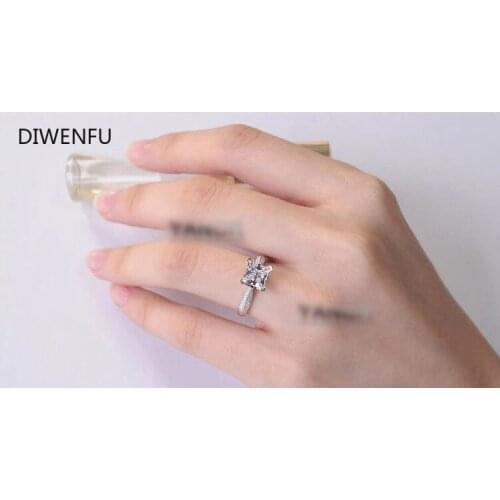 14K White Gold Luxury Square Diamond Rings for WoMen Classic Wedding Ceremony Ring Dazzling Accessories Fine customized Jewelry